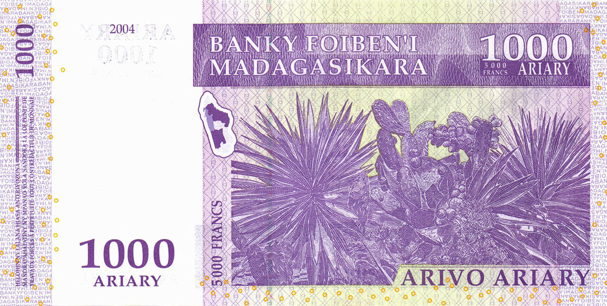 1000 ариари  Мадагаскара 2004