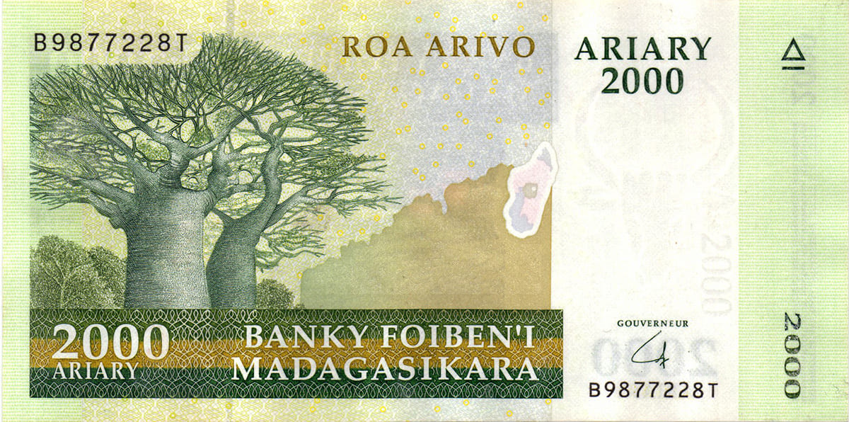 2000 ариари  Мадагаскара 2004